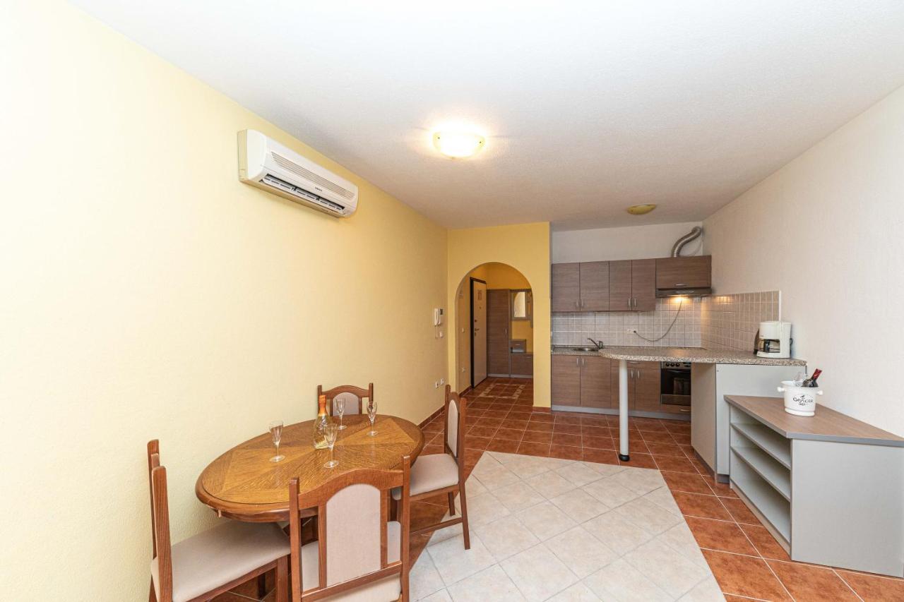Sea View Apartments Sirena Okrug Gornji Luaran gambar