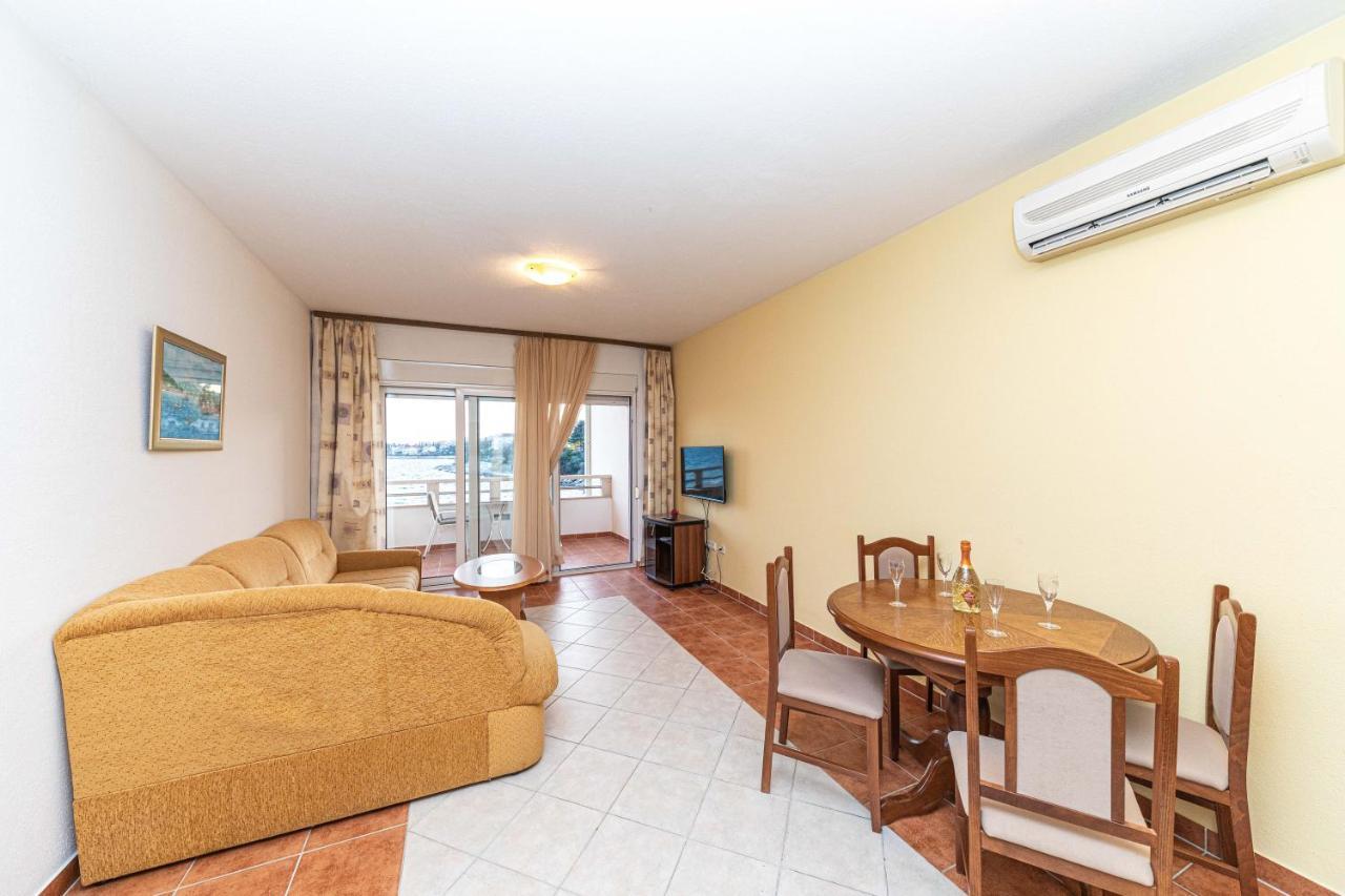 Sea View Apartments Sirena Okrug Gornji Luaran gambar